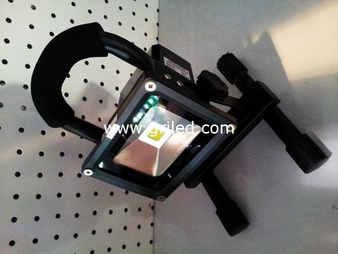 Portable Rechargeable LED Flood Light 5W 6hours