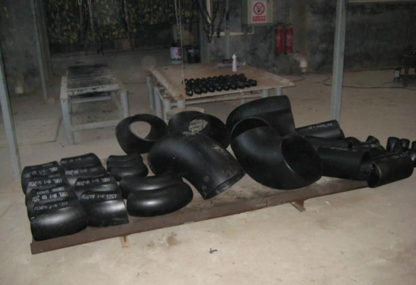 Carbon steel butt welding pipe fittings 5