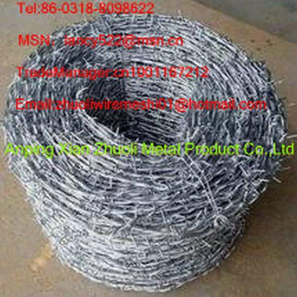 Anping factory supply galvanized barbed wire fence 4