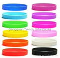 Custom made silicone wristband with text & logo