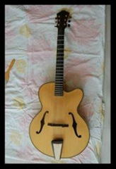 Wholesale fullyhandmade jazz guitar with solid wood.