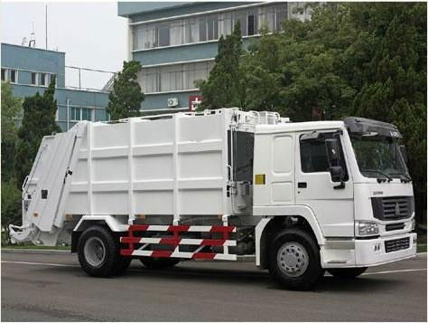 HOWO compactor garbage truck 5