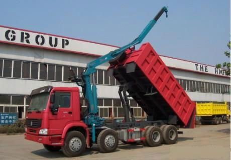 China heavy duty HOWO ZZ3317N3067C type 8*4 tipping crane QYS-120ZI  5