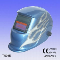 Auto darkening welding mask