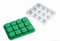 12-CUP SILICONE FOOTBALL ICE TRAY 1