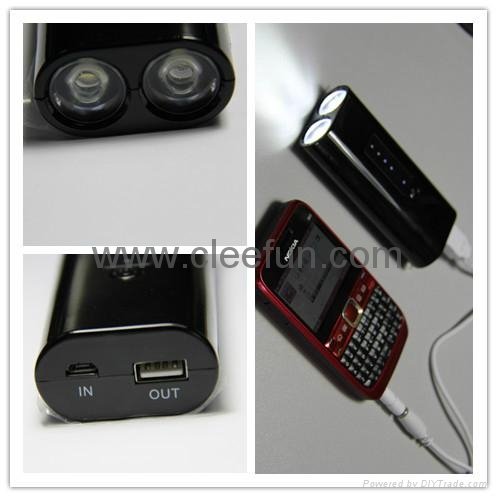 Hot selling universal portable phone charger with emergency flashlight