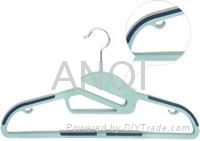 Velvet hanger with tie bar & hook 3