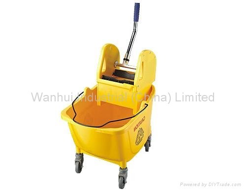 Mop Bucket With Wringer 3