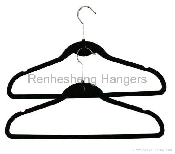 Velvet flocked hanger with indents