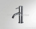 Single handle basin faucet mixer tap with bubbler 1