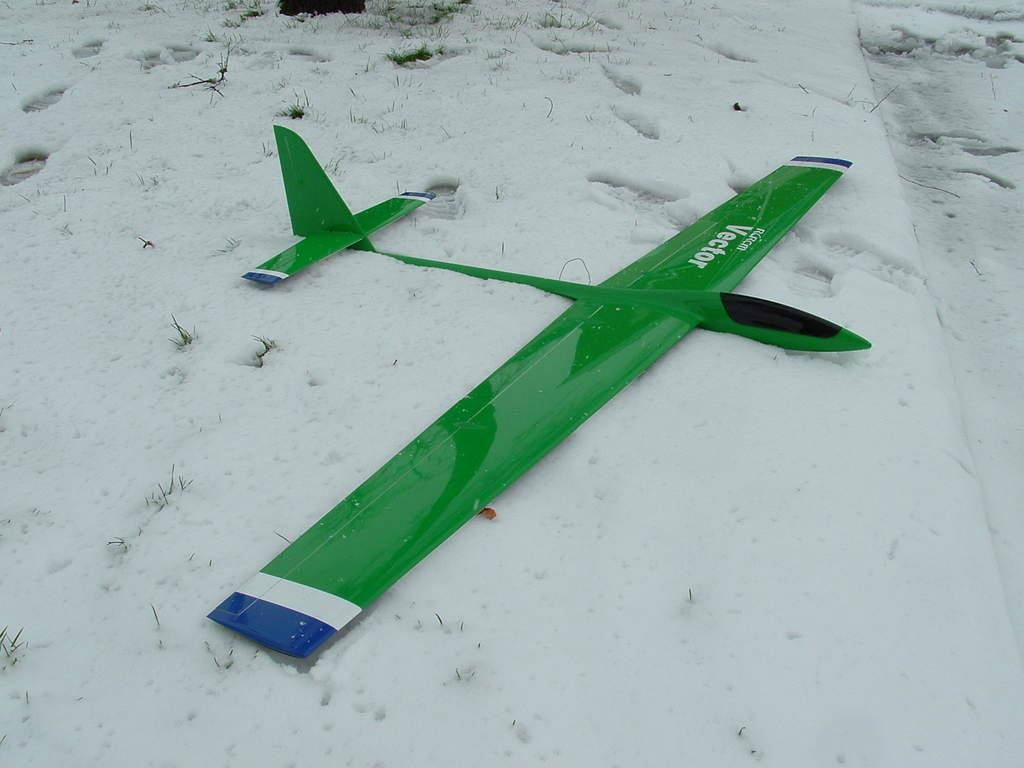 Vector III rc airplane in full carbon version 3