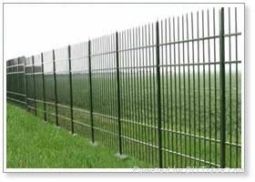 wire mesh fence