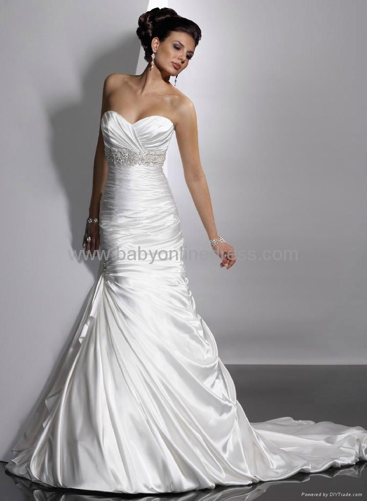 2011 Sexy Sweetheart Satin Court Strapless Wedding Dresses Beading Ruffles 