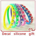 2013 High quanlity stylish cheap silicone wristbands 1