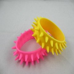 Colorfull  cheap silicone wristbands of spike