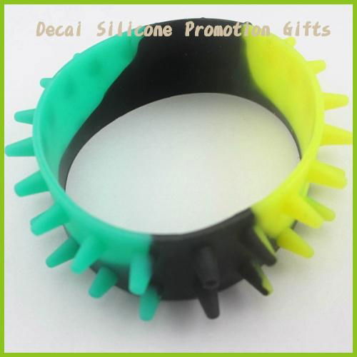 Colorfull  cheap silicone wristbands of spike 3