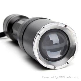 1000 Lumens 5-Mode CREE XM-L T6 LED Zoom Flashlight (Z6) 2