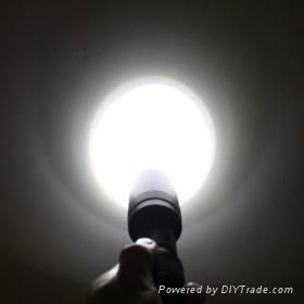 1000 Lumens 5-Mode CREE XM-L T6 LED Zoom Flashlight (Z6) 5