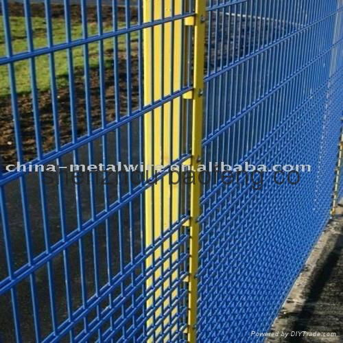 pvc coated decorative garden fence 2