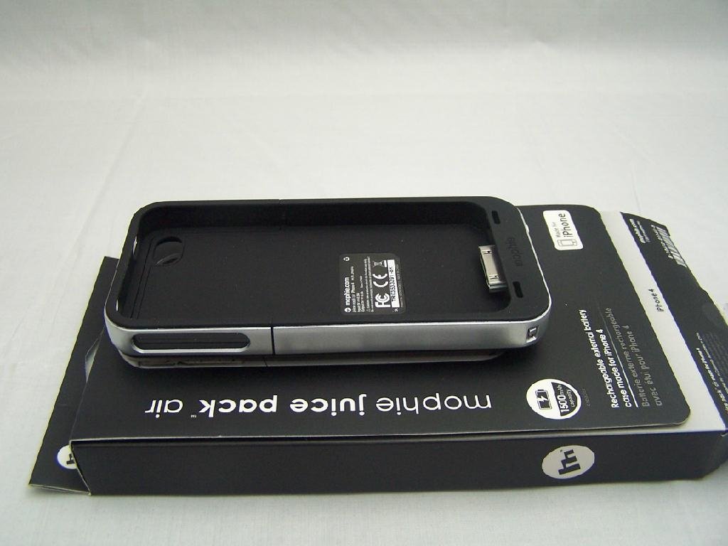 with mophie brand  iphone 4$4s rechargable chager case 2