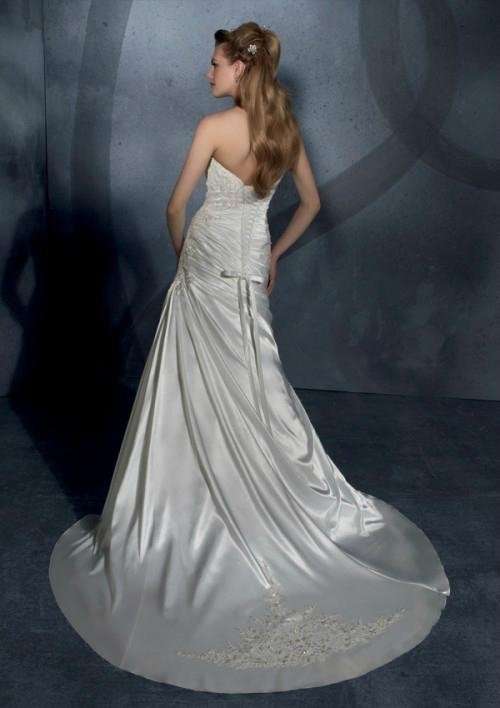 2012 latest strapless A-line  embroidery satin  bridal wedding dress 2