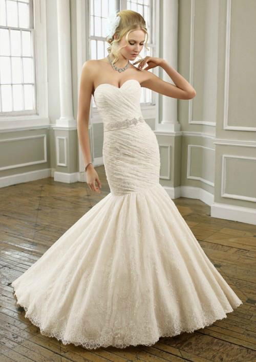 Elegant strapless sweetheart mermaid  lace  beading  bridal wedding dress