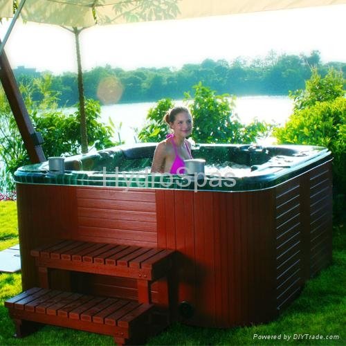the latest outdoor spa/Jacuzzi/whirlpool HY612 (for 5persons) 5