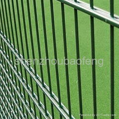 Twin bar mesh fence manufacturer