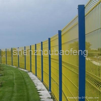 Galvanized welded mesh fence