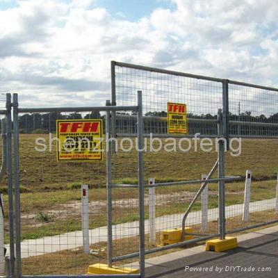 Temporary swimming pool fence  5