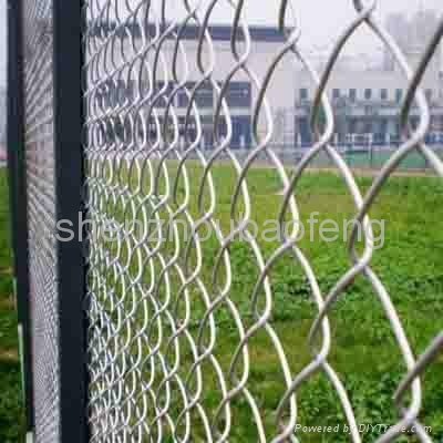 Temporary chain link mesh panel fence