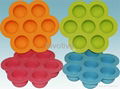 7 cups silicone egg container 1