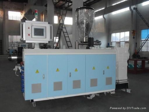 Double screw extruder for PVC pipe/profile