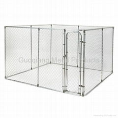 Chain link dog kennel