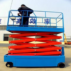 Self-propelled scissor lift platform