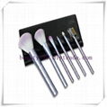 Feshional makeup brush brushes