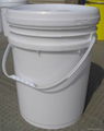 20L plastic bucket with lid 1