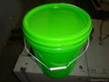 13L plastic drum with lid 1