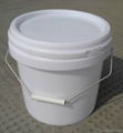 5L plastic pail with lid 1