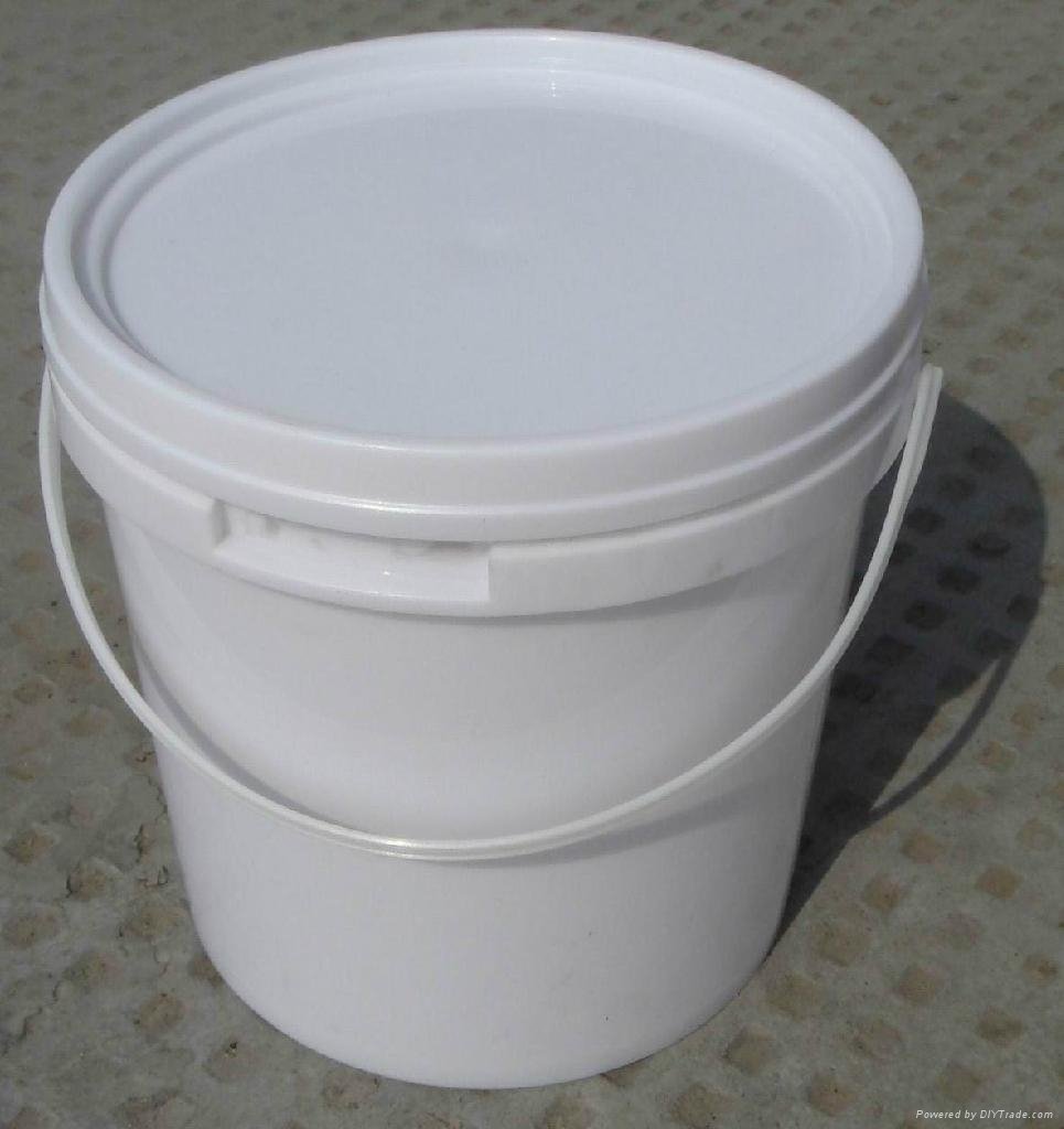 2L plastic round pail with lid