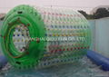 2012 best selling inflatable water roller 3