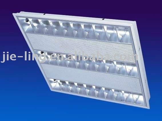 Recessed office grille lamp 