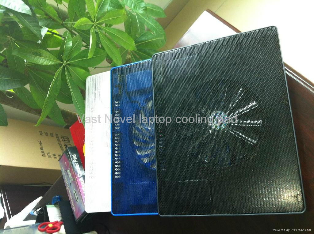 2012 New laptop cooling pad 3