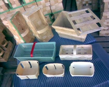 Wood baskets, wood berry baskets, wooden packaging for fruits