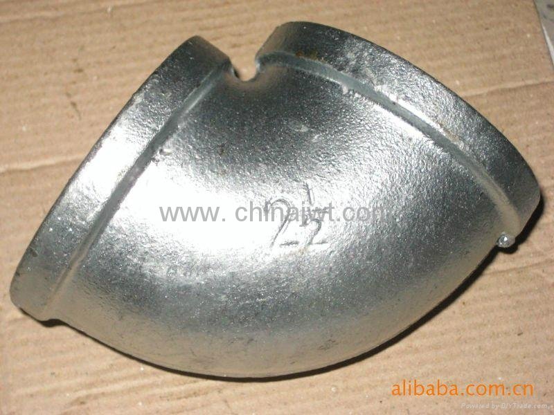 Hot dip galvanized Malleable cast iron pipe fittings 4