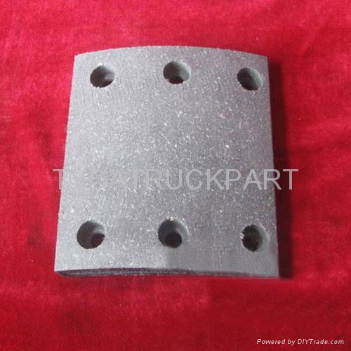 SINOTRUK Spare parts HOWO Brake parts Front Brake Lining Left WG9100440027  3