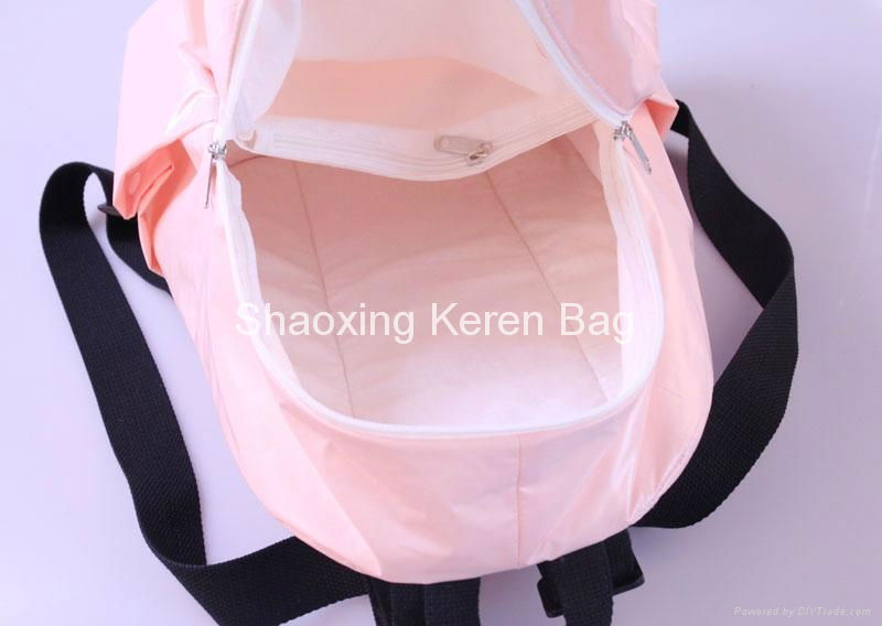 2012 Ladies New design Promotional Waterproof Backpack 3