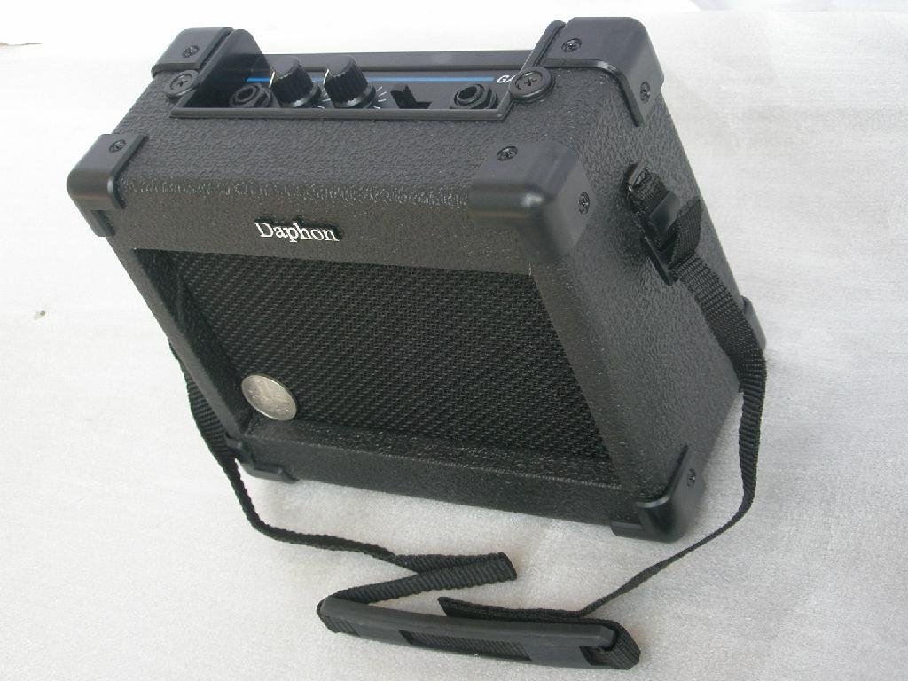 Factory stock bulk Daphon Professional 5W Guitar Amplifier GA-1