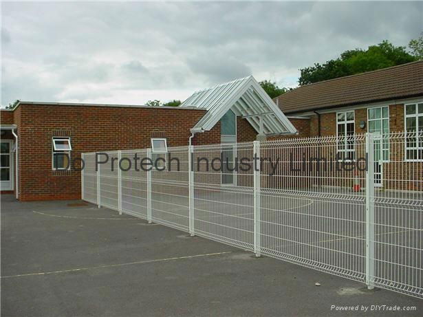 Wire Mesh Fence 4