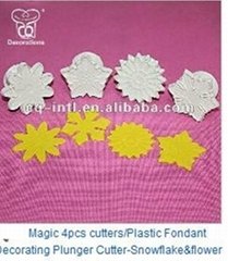 Magic 4pcs cutters/Plastic Fondant Decorating Plunger Cutter-Snowflake&flower